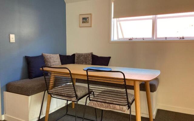 Heart of Russell Apartment - Russell Holiday Apartment