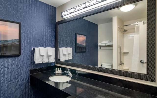 Fairfield Inn & Suites by Marriott Commerce