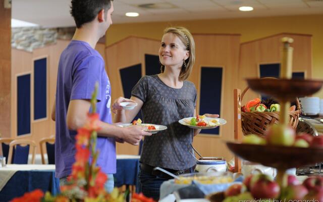 Hunguest Hotel Repce