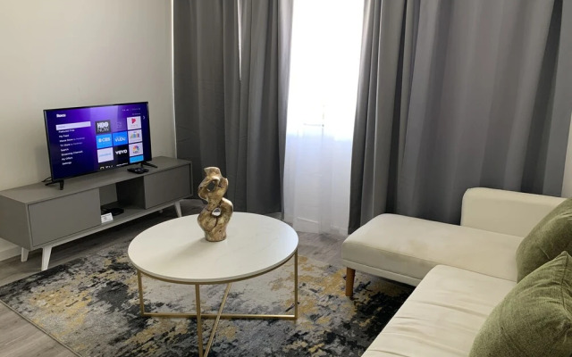 8th Suites