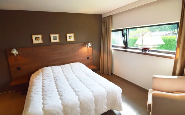 Luxurious Holiday Home in Profondeville Ardennes