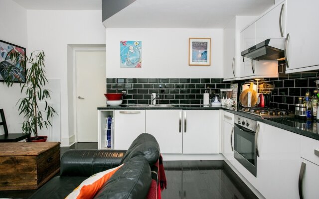 Central Modern Apartment