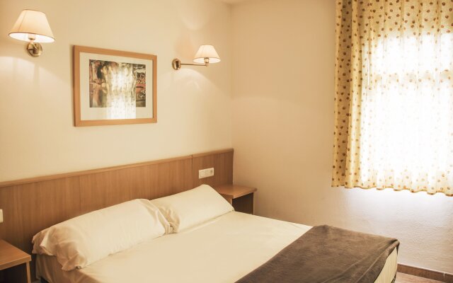 Pins Platja Apartments