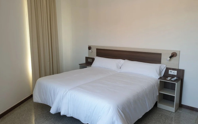 Mesón-Hostal La Cabaña