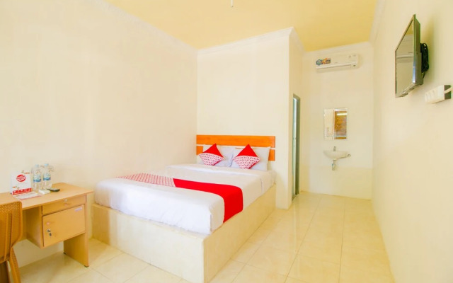 Hotel Ratu Pantai by OYO Rooms