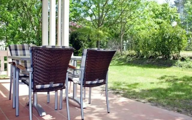 Comfy Apartment With 1 Bedroom and Balcony 134