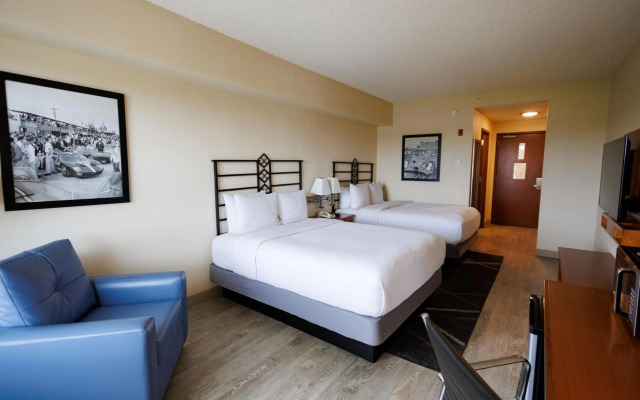 SEVEN Sebring Raceway Hotel