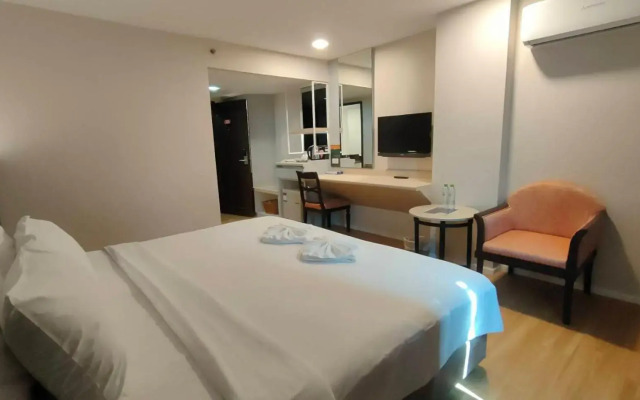 Mayflower Grande Hotel Phitsanulok