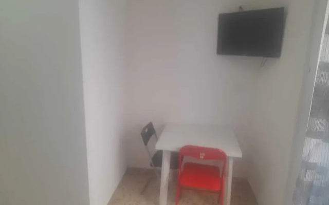 catania airport room  low cost