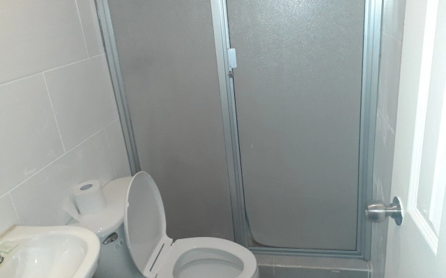 Express Inn Panama International Airport Hostel