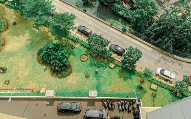 Cozy Stay and Homey Studio Apartment at Bassura City Apartment