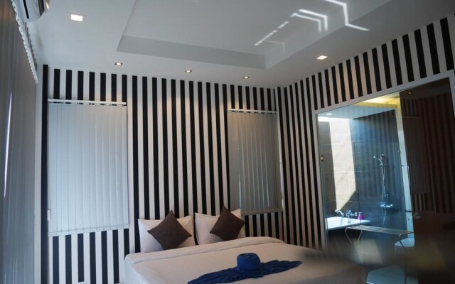 The Ville Jomtien Pool Villa By Larsen