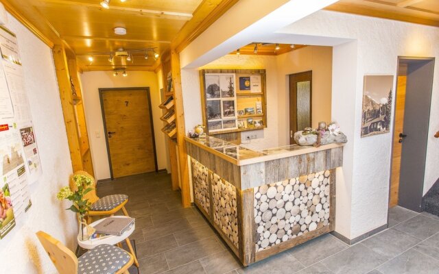 ALP-CHALET Ferienwohnungen Kleinwalsertal