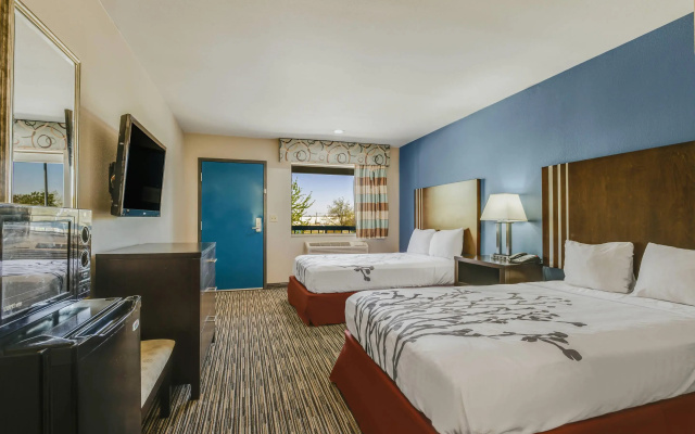 Econo Lodge Inn & Suites Enid South