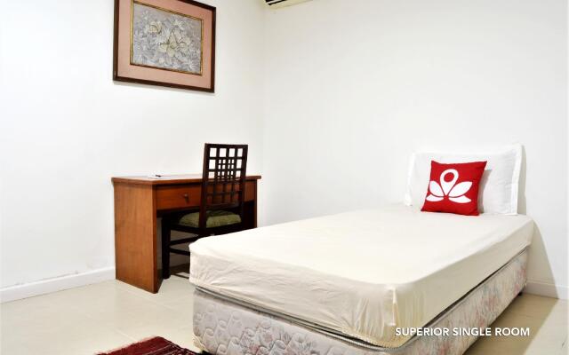ZEN Rooms Chic Home Kemang