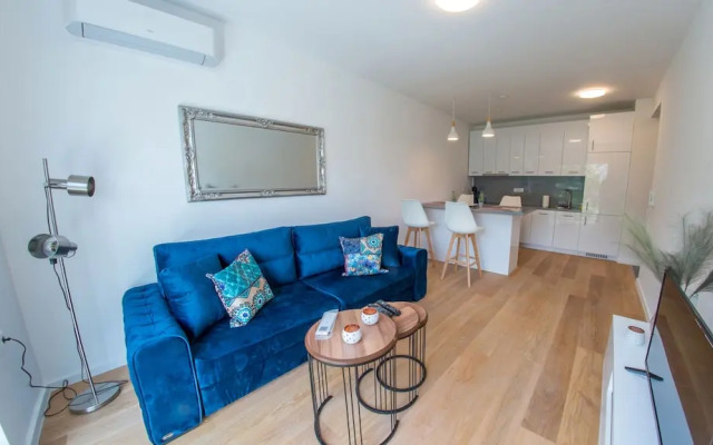 Apartment Ema