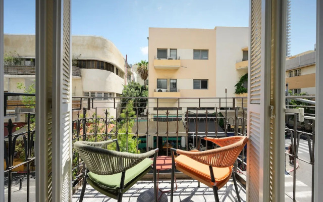 Alberto by Isrotel Design