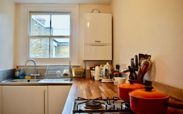 Stylish and Spacious 1 Bed Flat in Hackney