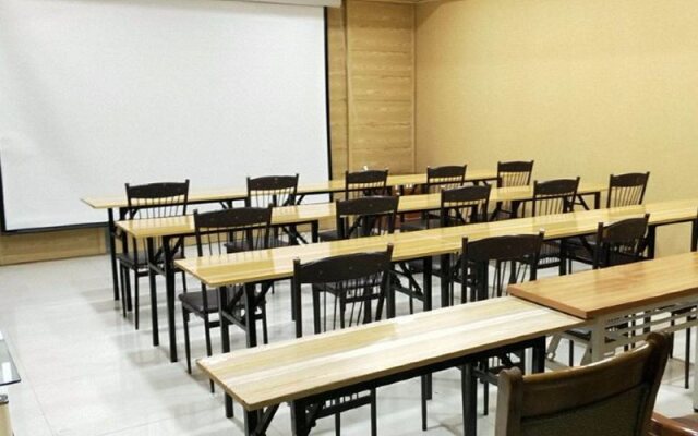 Magnotel (Wafangdian Dakuan Street)