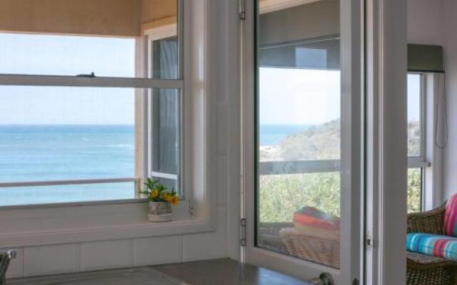 Avalon 2- uninterrupted views- almost on the beach!