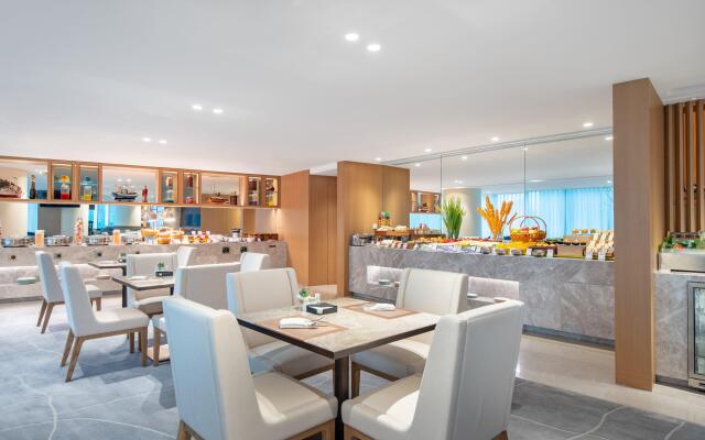 Crowne Plaza Zhuhai City Center by IHG