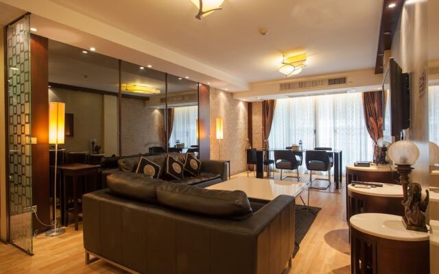 2C - 2 Bedroom Downtown Apartment With Shared Pool