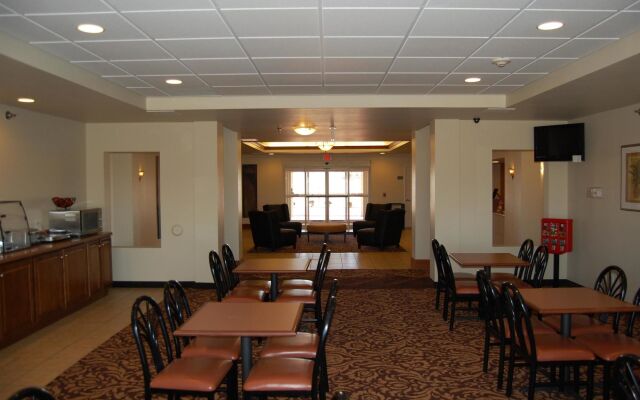 Best Western Plus MidAmerica Hotel