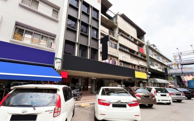 ZEN Rooms Basic Near KTM Sentul