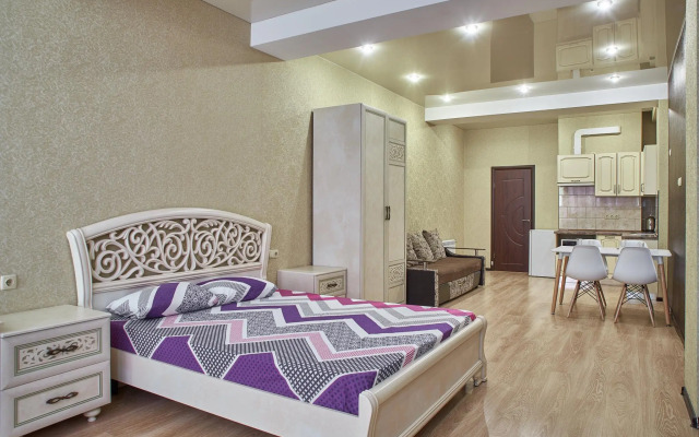 Апартаменты в центре Севастополя на Сенявина 5