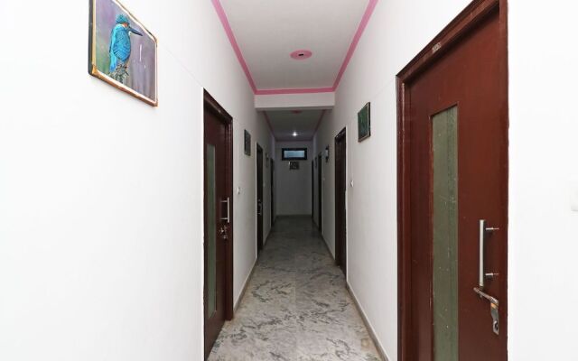 Oyo 22015 Hotel Lakshya Palace