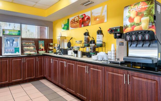 Quality Inn Sarasota North Near Lido Key Beach