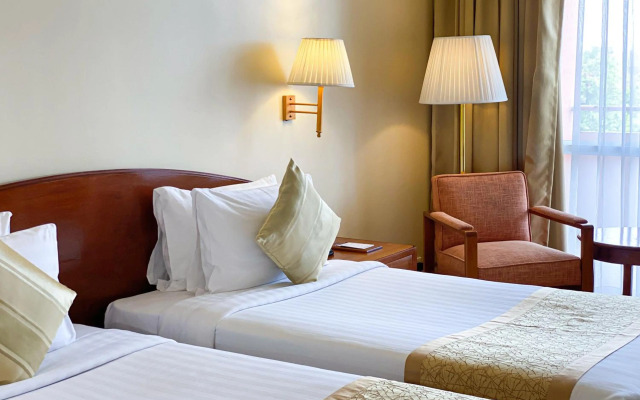 Inya Lake Hotel