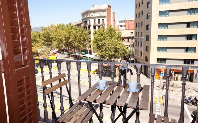 AB Paral·lel Spacious Apartments