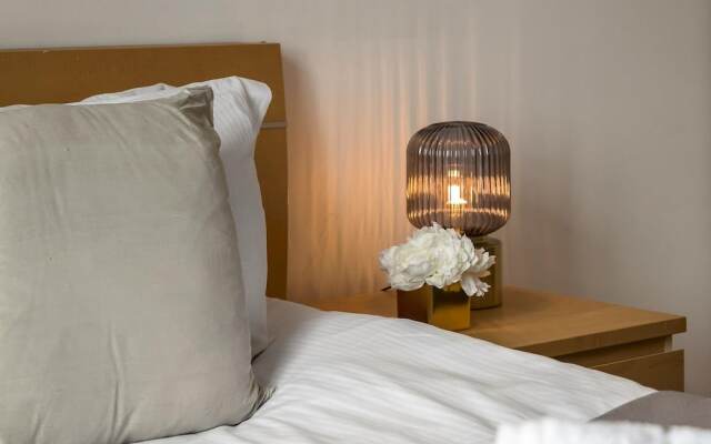 Picktheplace Sussex Gardens Apartments III