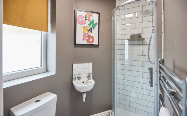 Host Stay Northville Arrifana