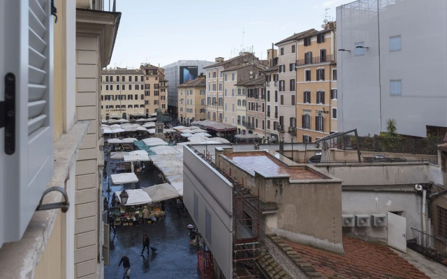 Campo De' Fiori Luxury Apartment