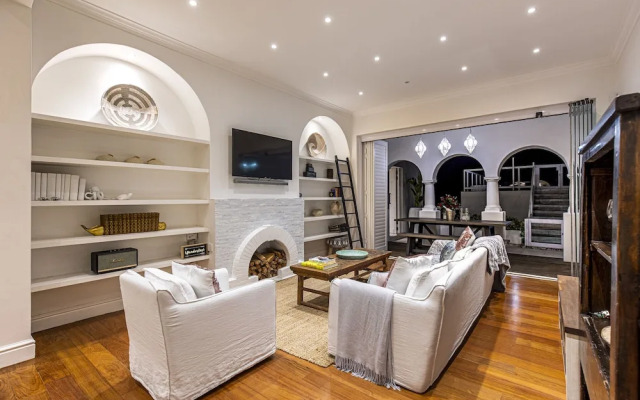 Clifton YOLO Spaces – Clifton Sea View Apartments