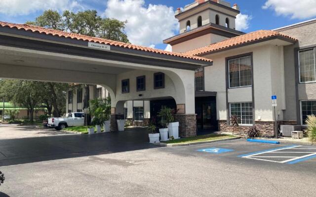 Red Roof Inn PLUS+ & Suites Tampa