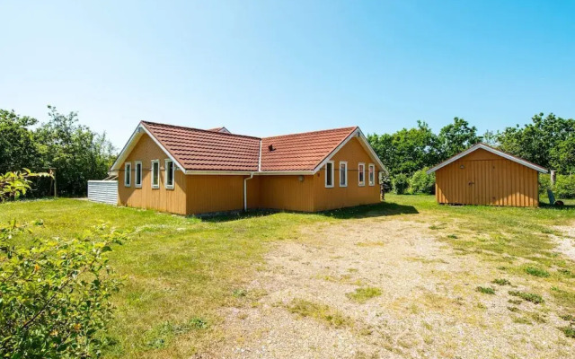 10 Person Holiday Home in Skjern-by Traum