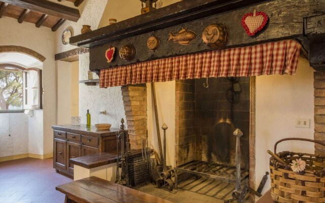 Farmhouse in Castelfiorentino With Pool
