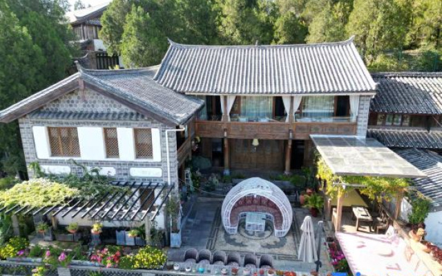 Nayuan Alice View Courtyard (Lijiang Ancient City Lion Rock Branch)