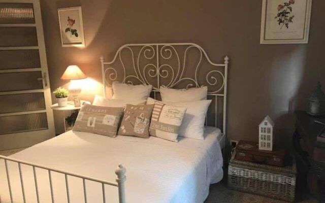 Villa House and Garden B&B
