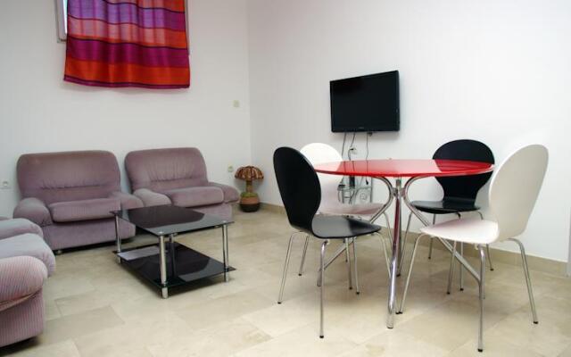 Apartments Knezović