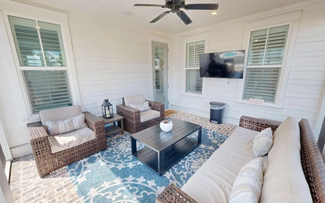 Seaside Serenity 5 Bedroom Home