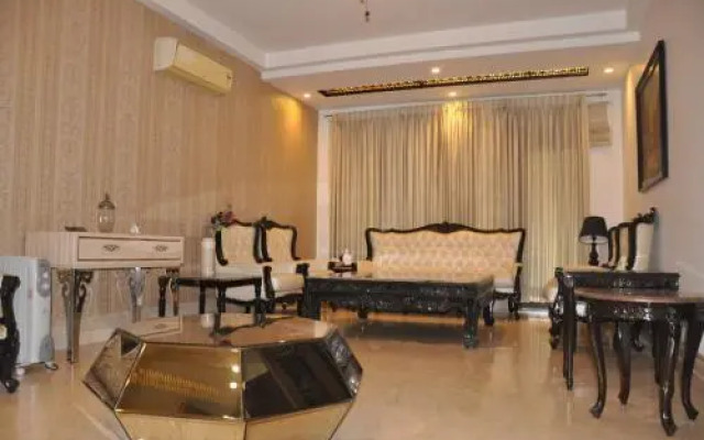 7 Suites