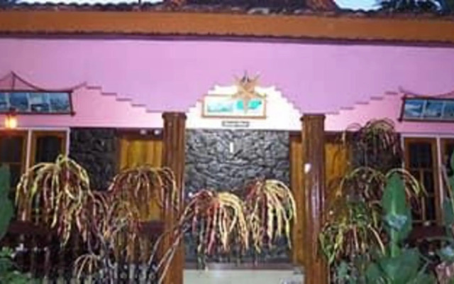 Tharayil Tourist Home