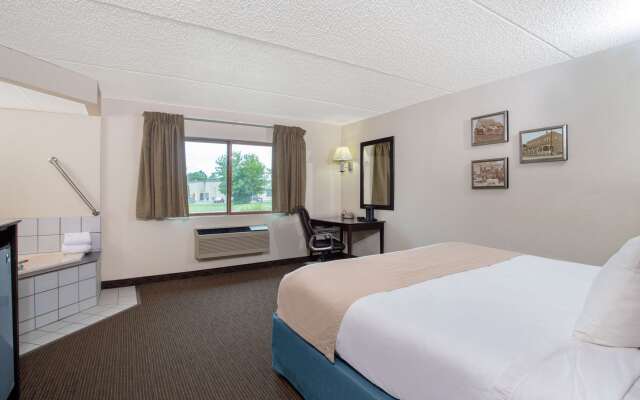 AmericInn by Wyndham Green Bay West