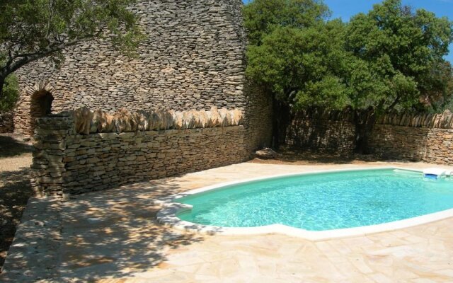 Villa With 3 Bedrooms in Gordes, With Wonderful Mountain View, Private