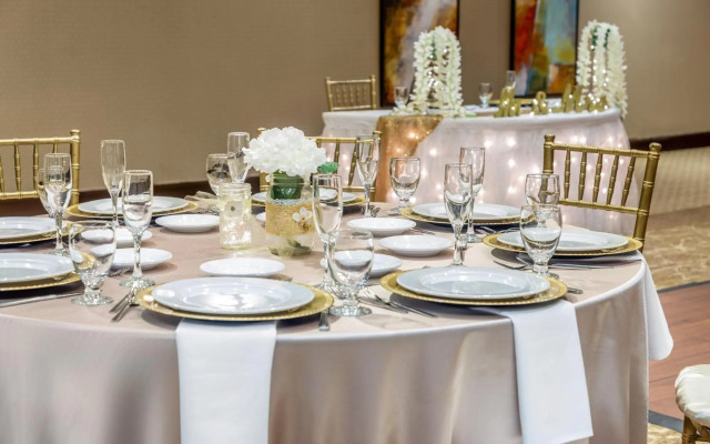 Crowne Plaza Los Angeles Harbor Hotel by IHG
