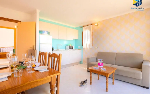 Bella Maria Apartments & Pool Club